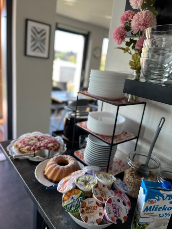 Penzion Cafe Na Svahu Cheb Luaran gambar