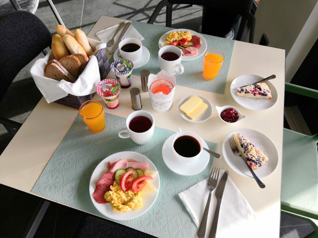 Penzion Cafe Na Svahu Cheb Luaran gambar