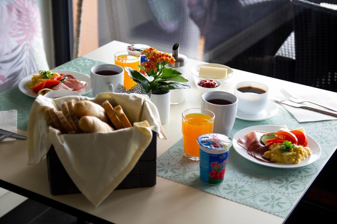 Penzion Cafe Na Svahu Cheb Luaran gambar