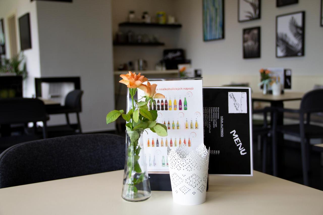 Penzion Cafe Na Svahu Cheb Luaran gambar